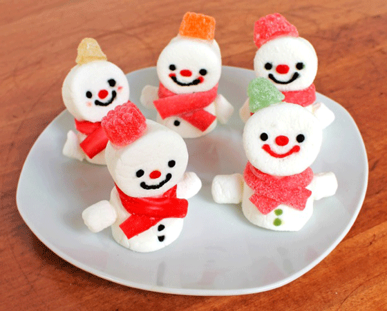 Step-by-step marshmallow snowmen are fun and easy to make!