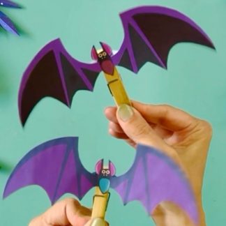 DIY Make a Moving Clothespin Bat Craft for Halloween