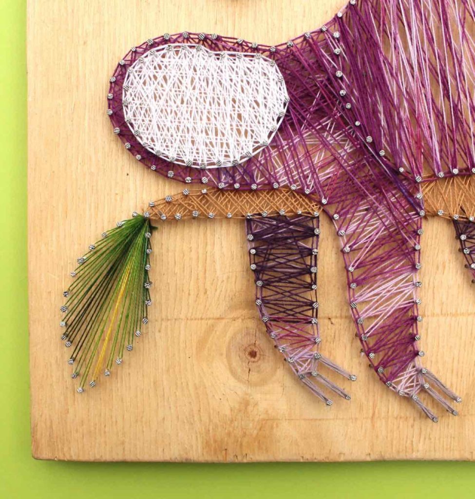 How to make string art Sloth nail art step8