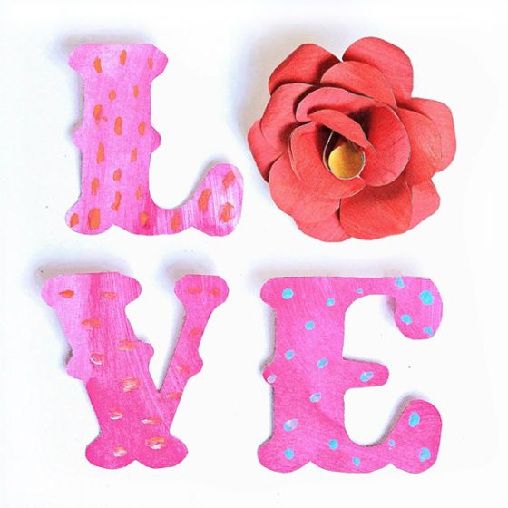 Love text with a red paper rose tutorial and templates for Valentines Day!