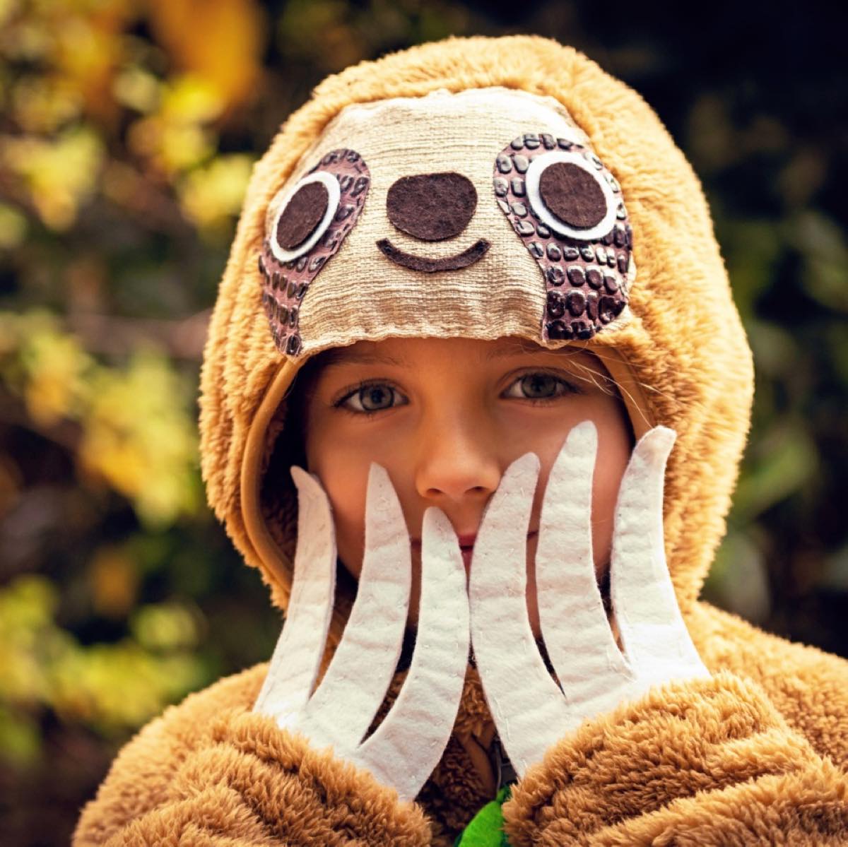 Transform your old hoody into a sloth costume