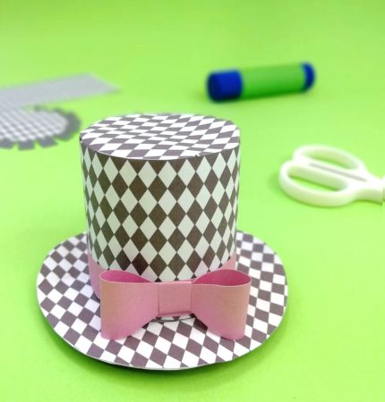 Paper diamond party mini top hat pattern. Be crafty • Happythought