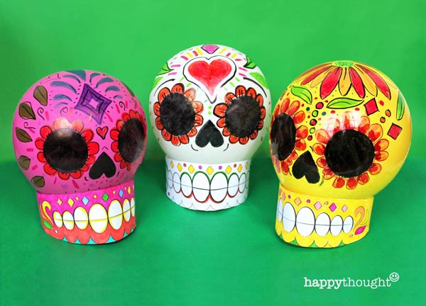 Tutorial y patron para colorear tus propios globos calavera