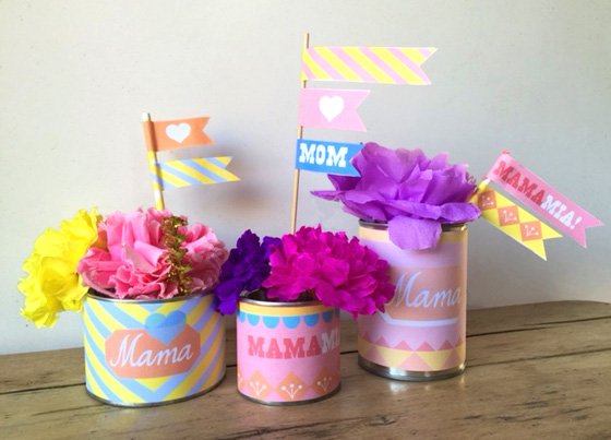 Mother's Day gift ideas: Flowers, tins and flags - Mother's Day printable labels!